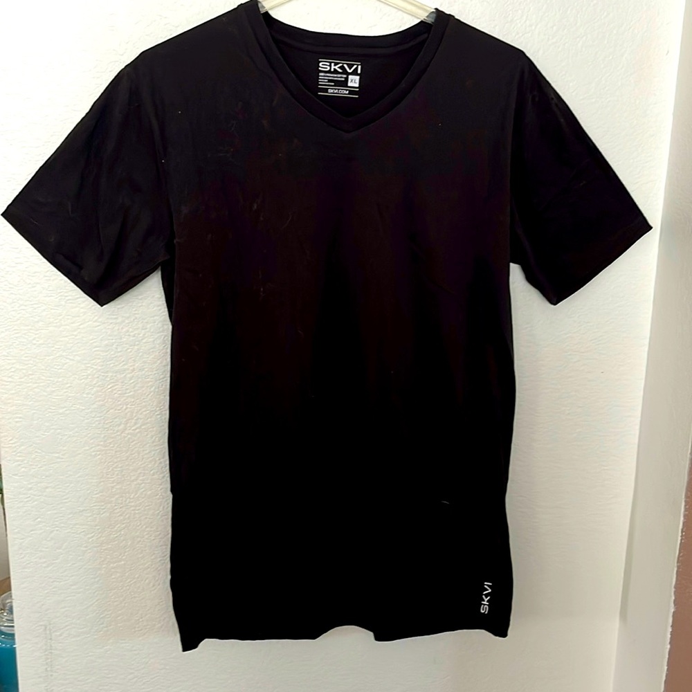 VNECK BLACK 100% COTTON OVERSIZED TSHIRT SZ XL 44Wx32L NWOT EXCELLENT COND.